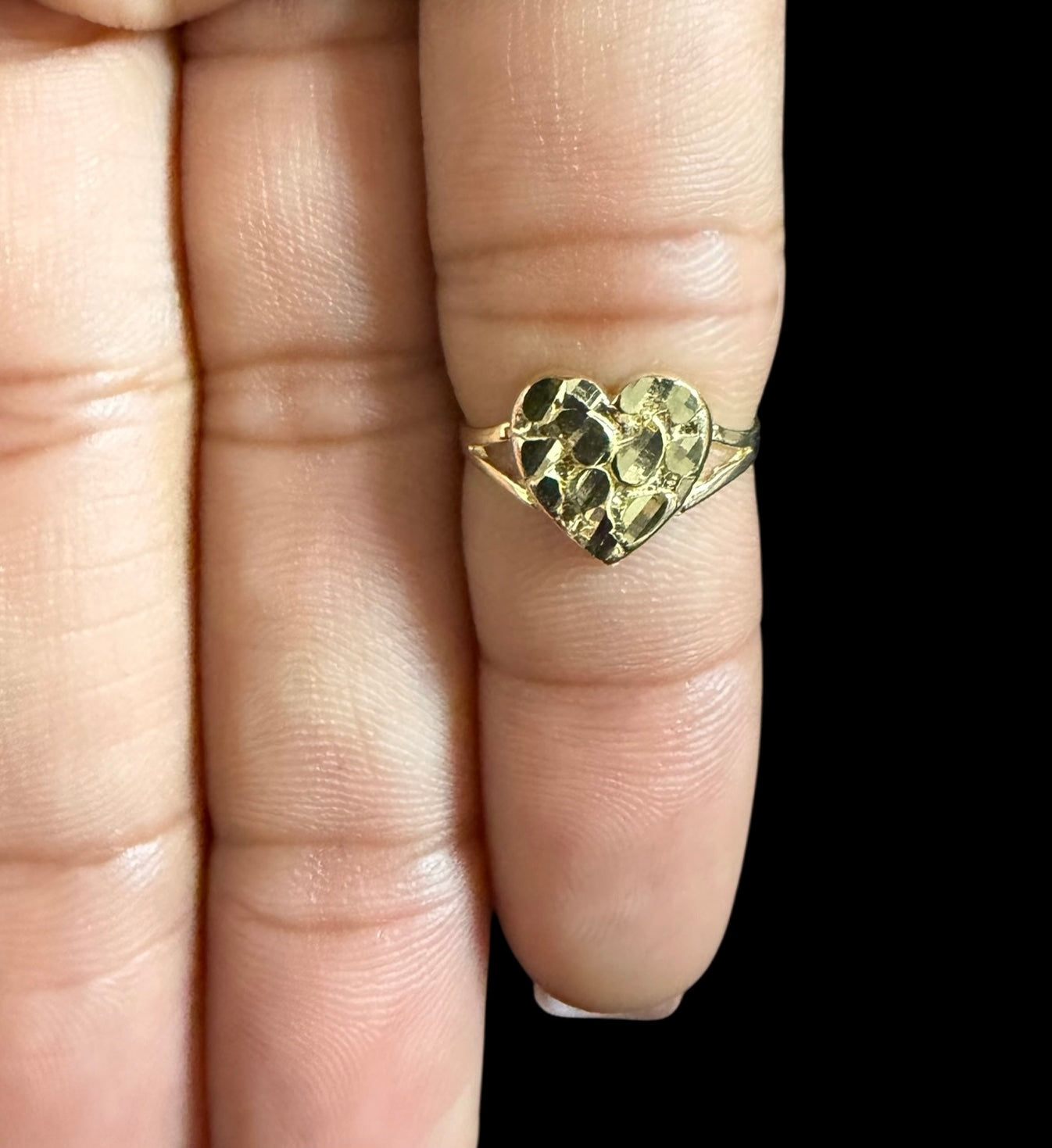 Anillo Nugget de Corazón en Oro 10k