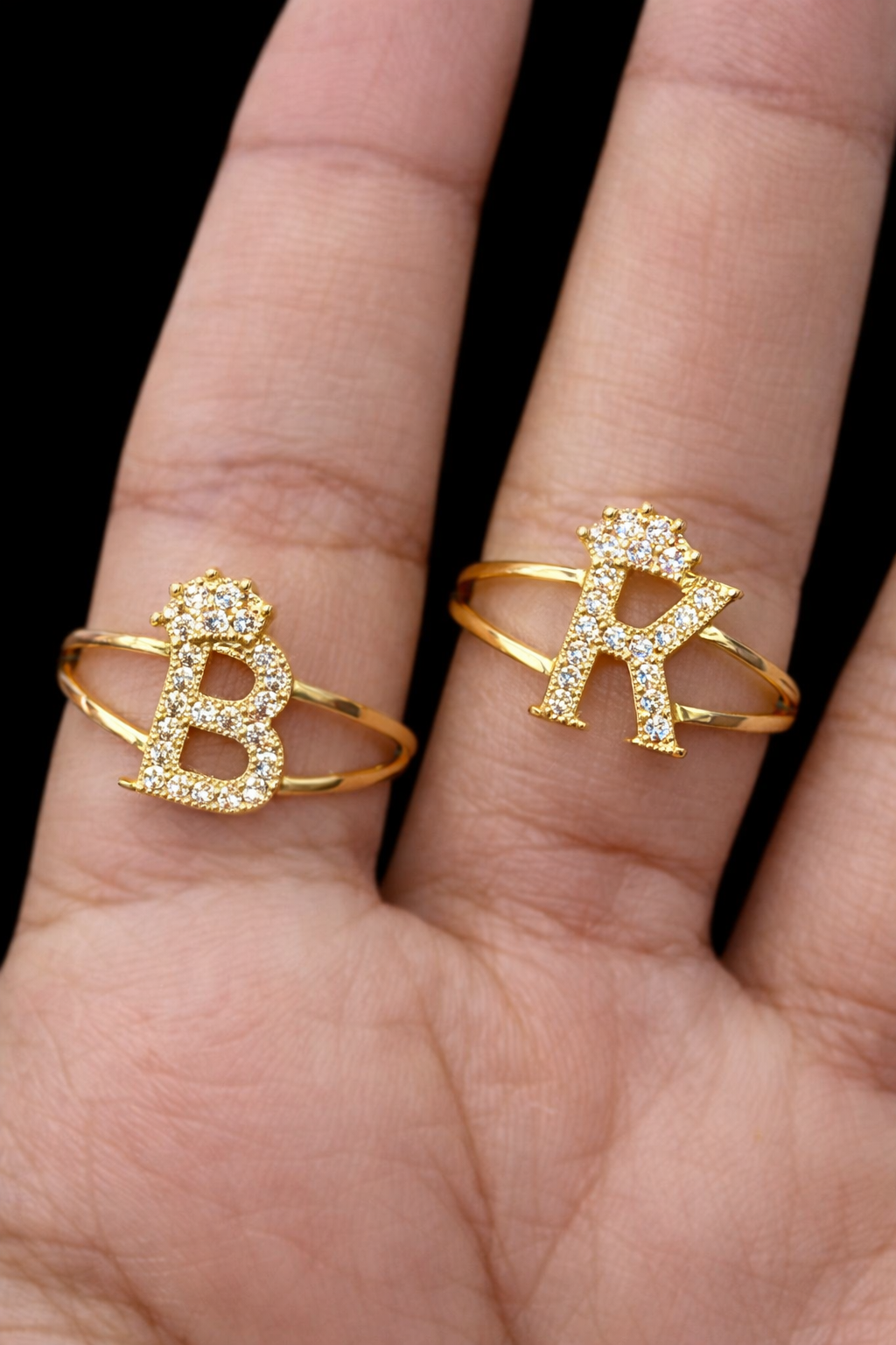 Anillos de Inicial en Oro 10k Talla 7