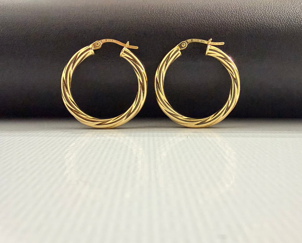 Argollas Torcidas en Oro 10k (Paso 3)