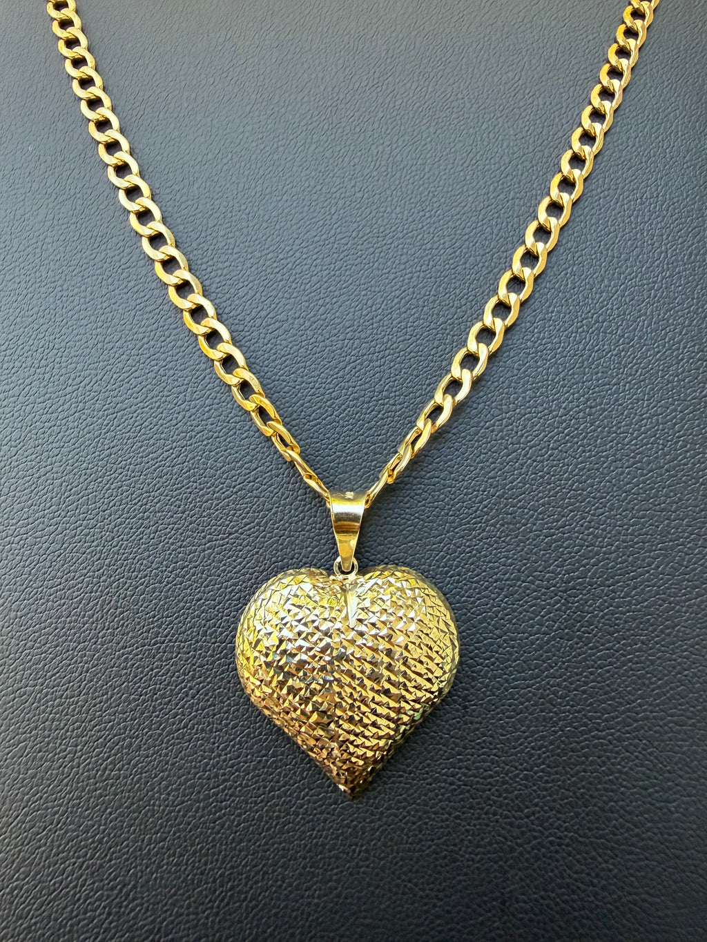 Cadena con dije grande de Corazón Oro 10k