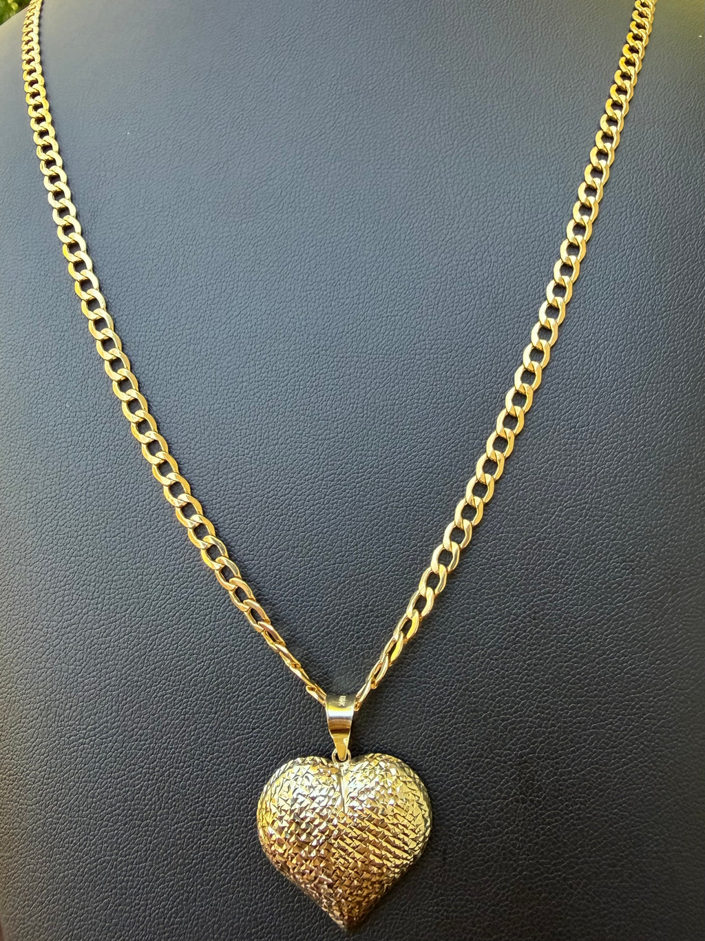 Cadena con dije grande de Corazón Oro 10k