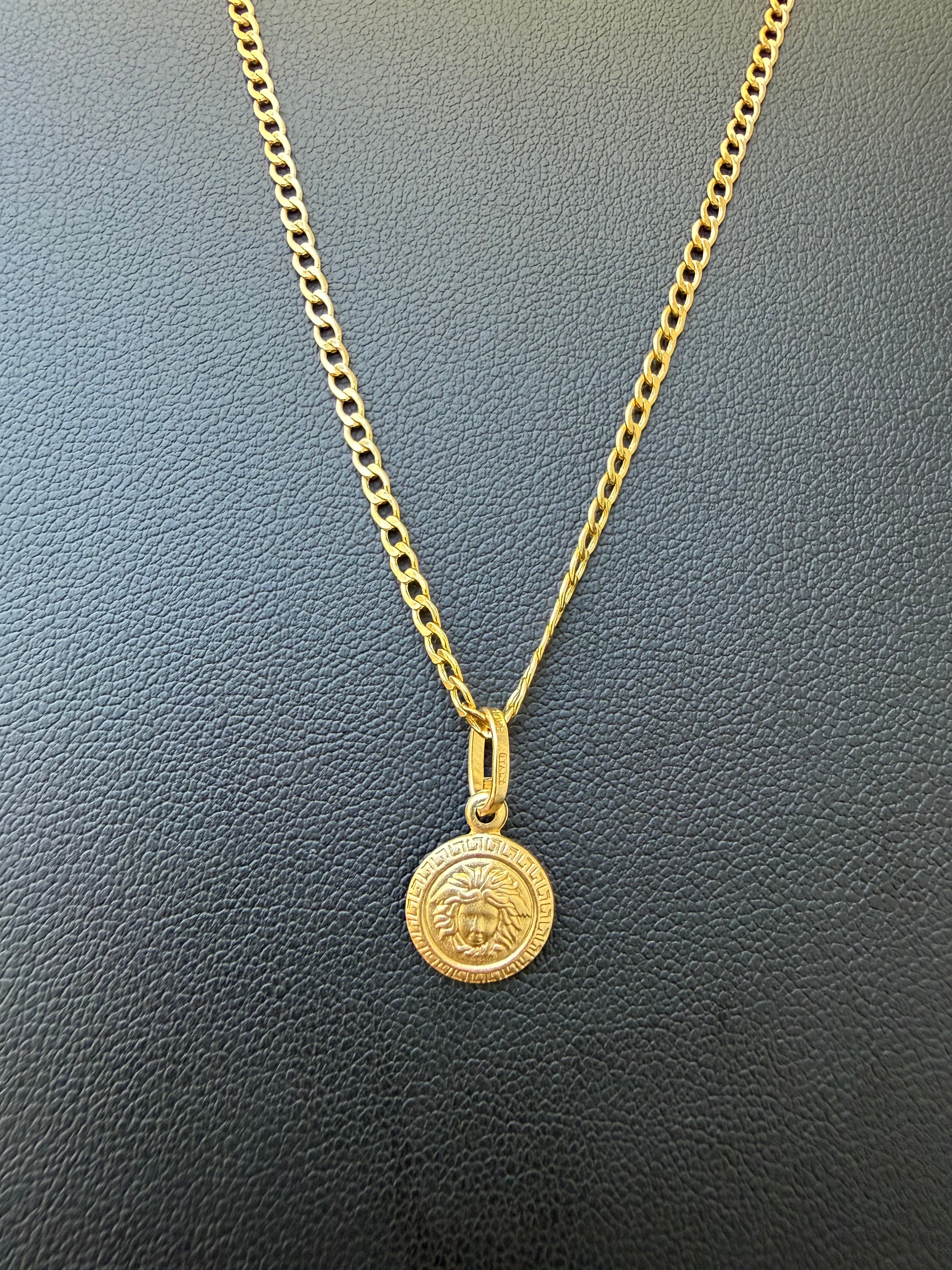 Cadena Fina con dije Versace Oro 10k