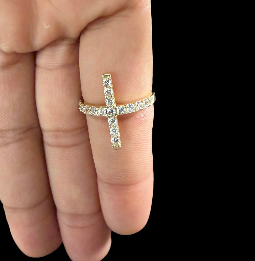 Anillo de Cruz con Zirconia en Oro 10k
