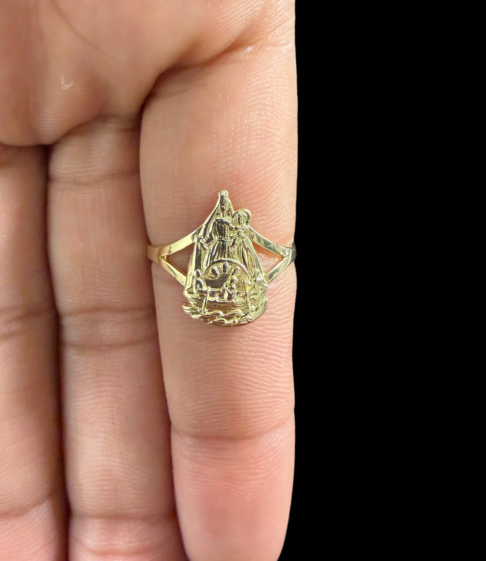 Anillo Virgen Caridad del Cobre Oro 10k